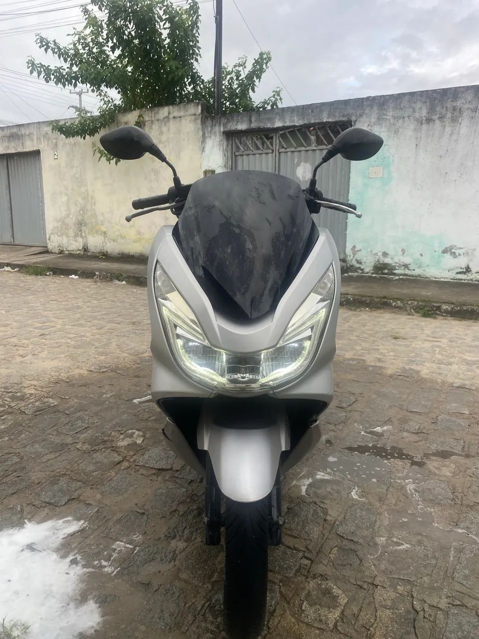 Vendo moto PCX 2018 - Foto 2