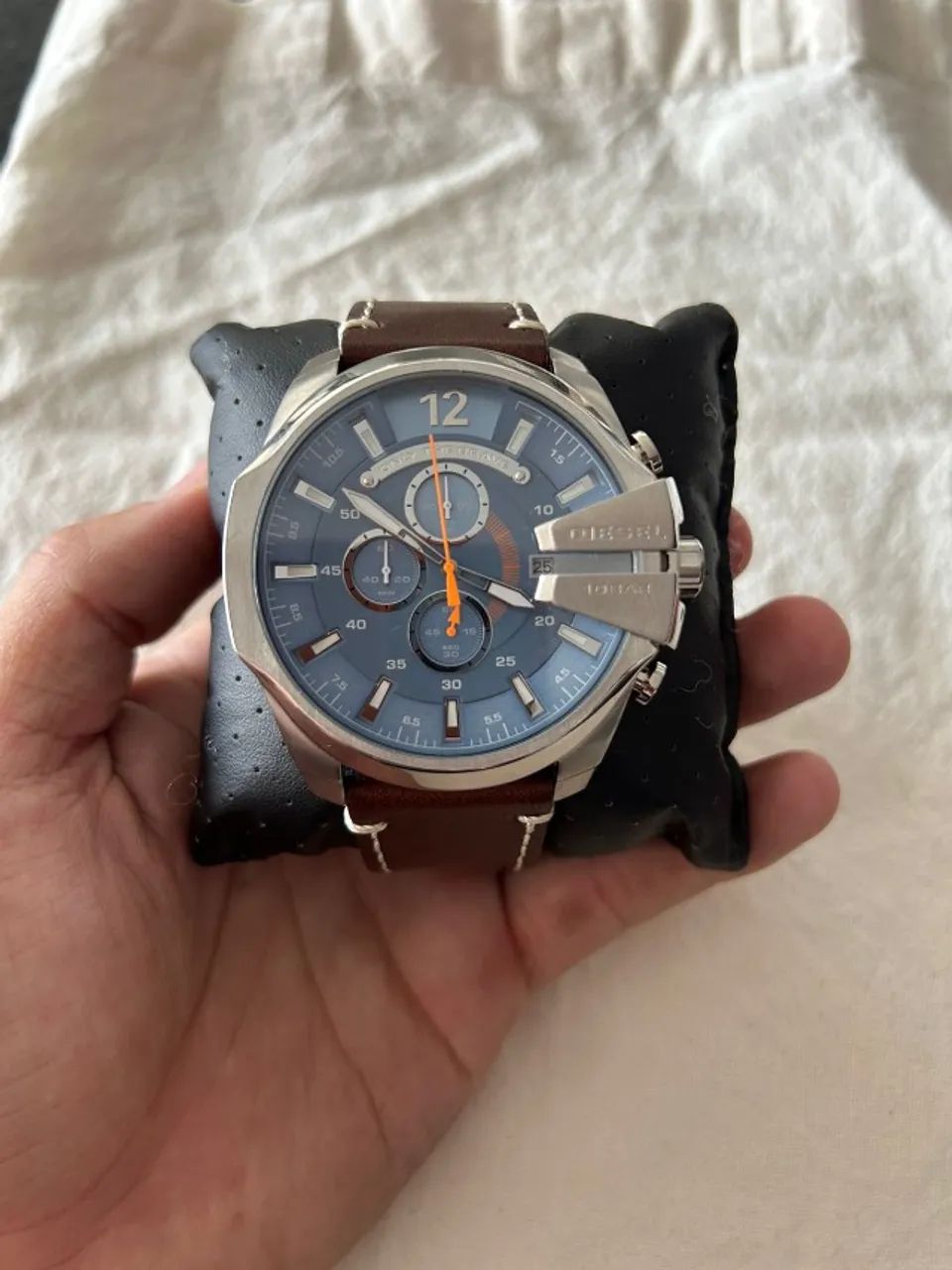 Relógio Diesel Mega Chief com Pulseira de Couro - Foto 3
