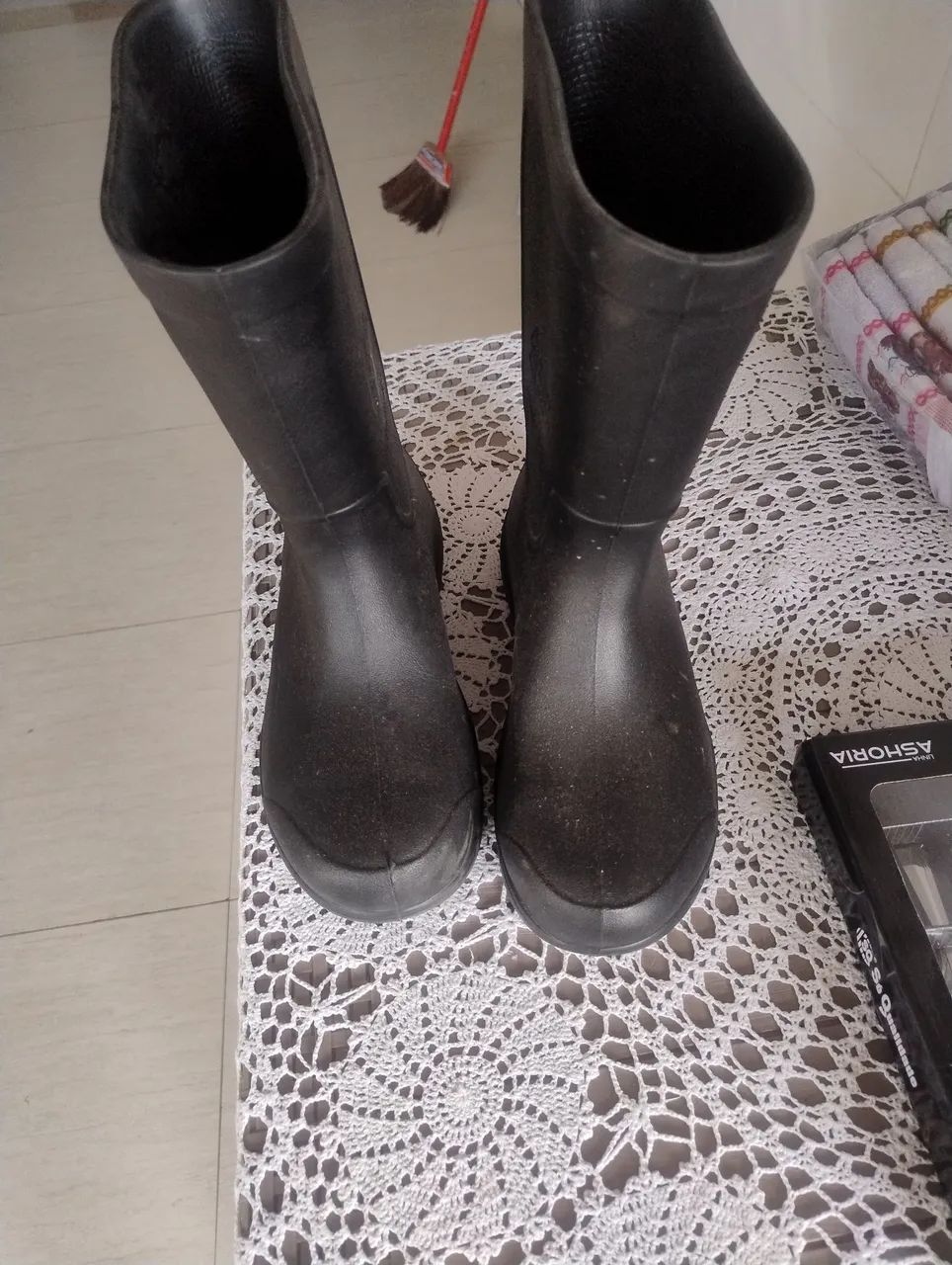 Vendo bota cano longo soft Works número 41 nova.