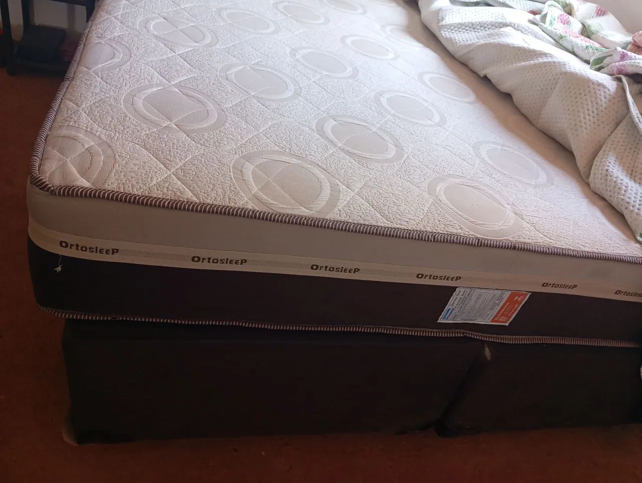 Vende_se cama Queen semi nova