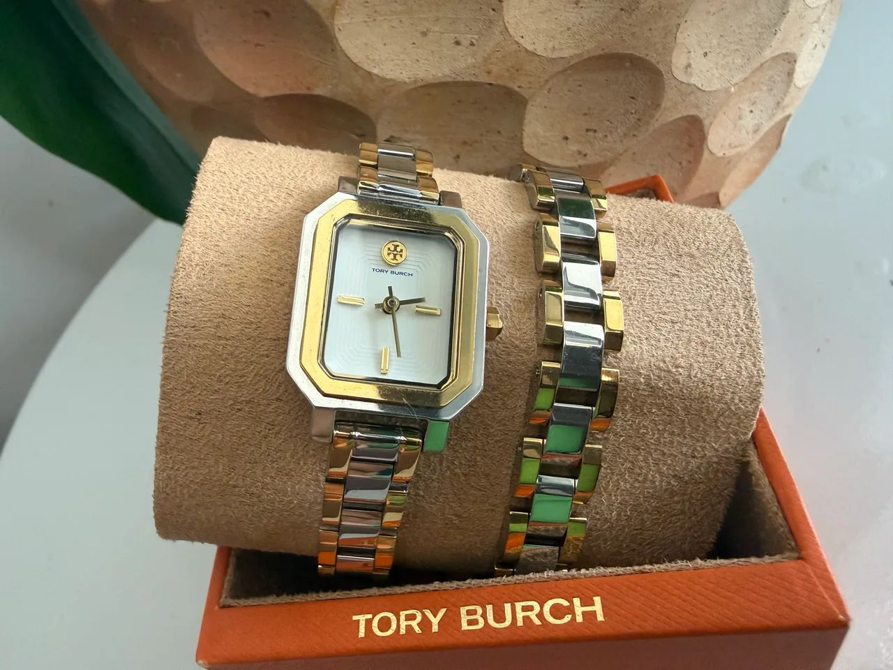 Relógio feminino Tory Burch elegante e sofisticado,preço fixo. - Foto 4