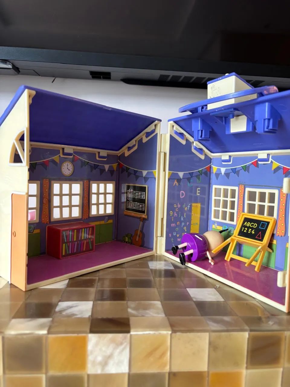 Escolinha Portátil da Peppa - Foto 2