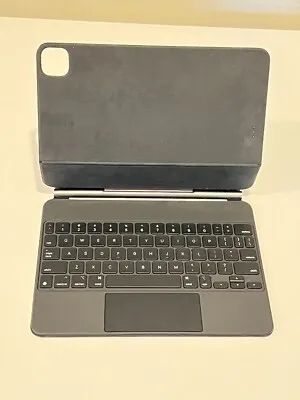 Magic Keyboard iPad Pro 12.9 Gen 5