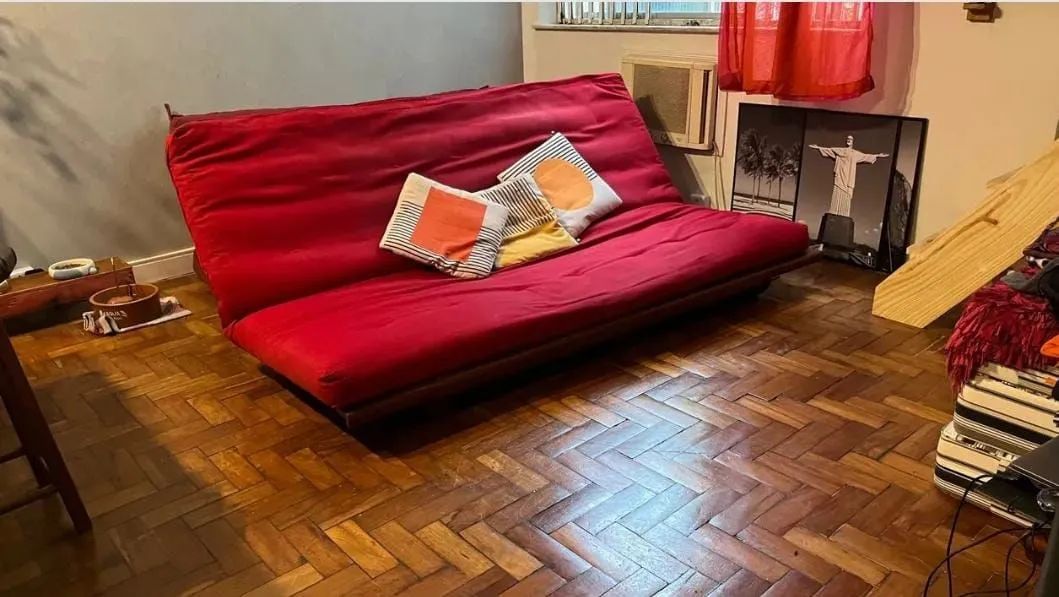 Sofa-cama tipo futton vermelho