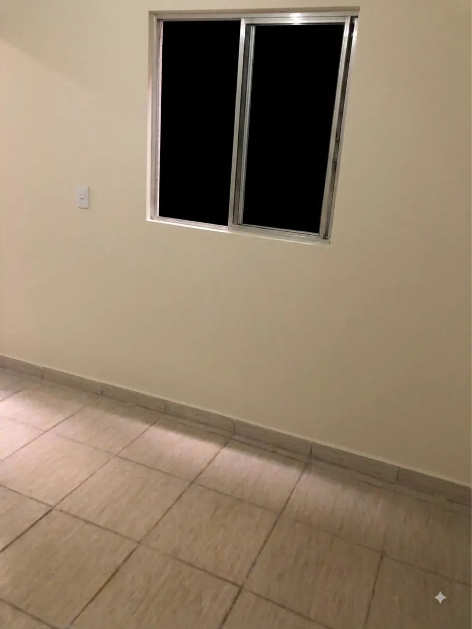 Alugo está casa 