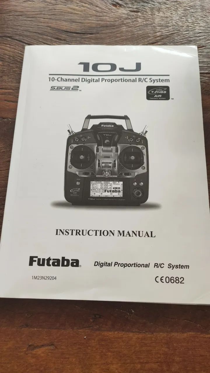 Radio futaba 10J - novo com receptor 8 canais e bateria LiFe - Foto 6
