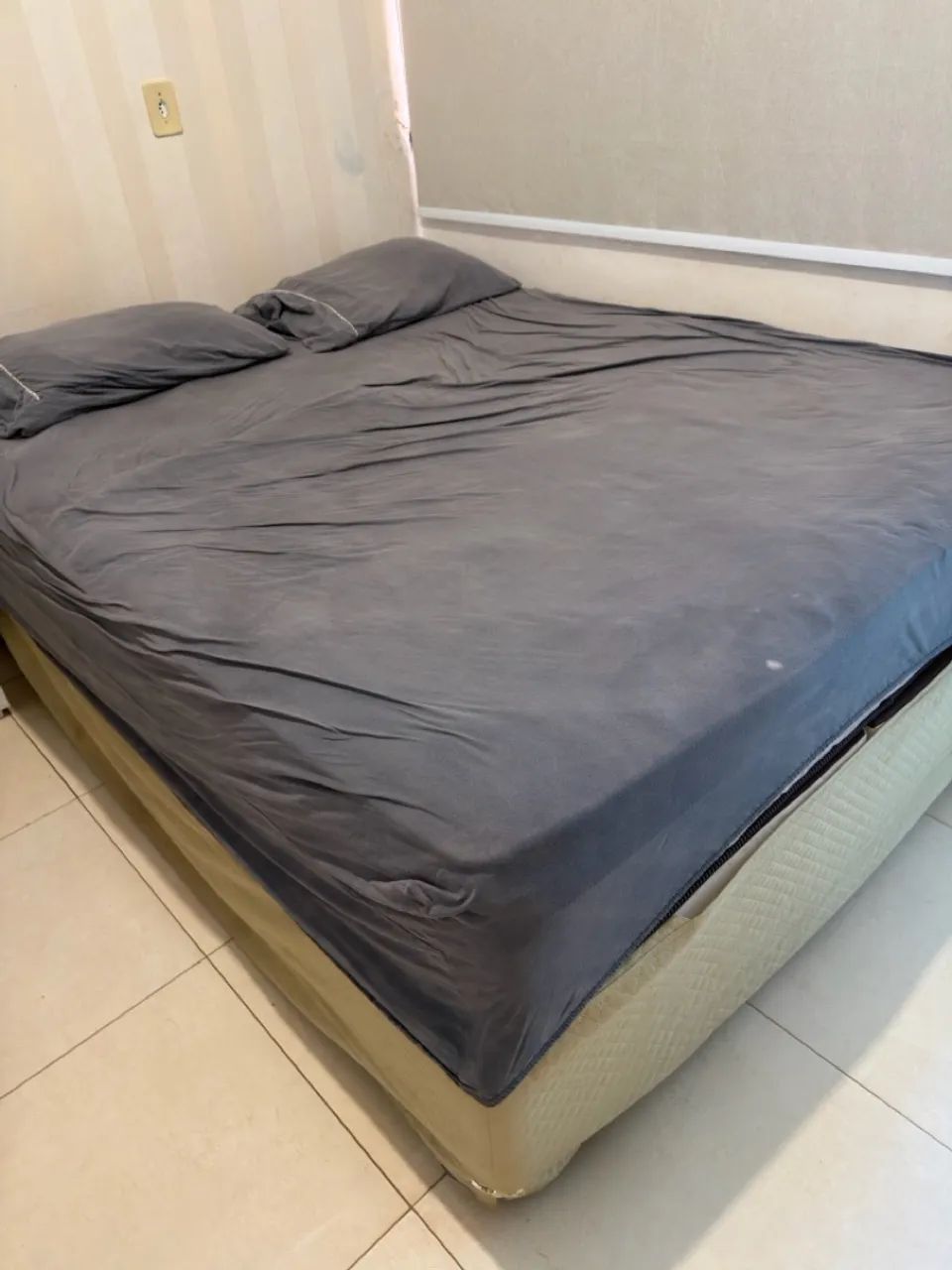 Cama Casal Queen