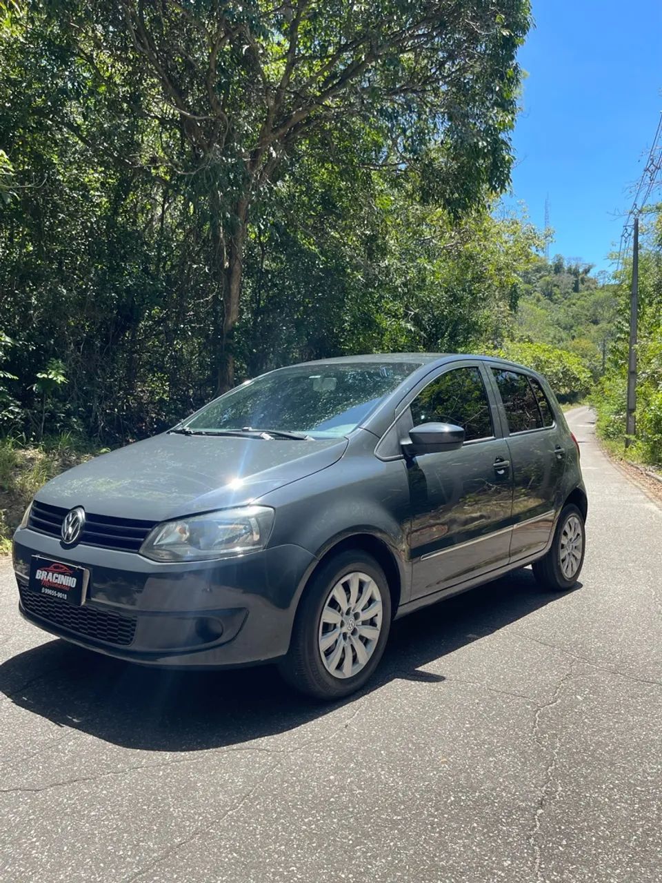 Volkswagen Fox Fox 1.0 Mi Total Flex 8V 5p 2014