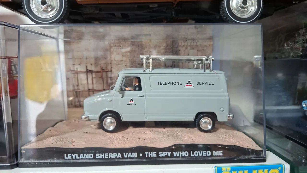 Miniatura Sherpa Van 007 escala 1/43