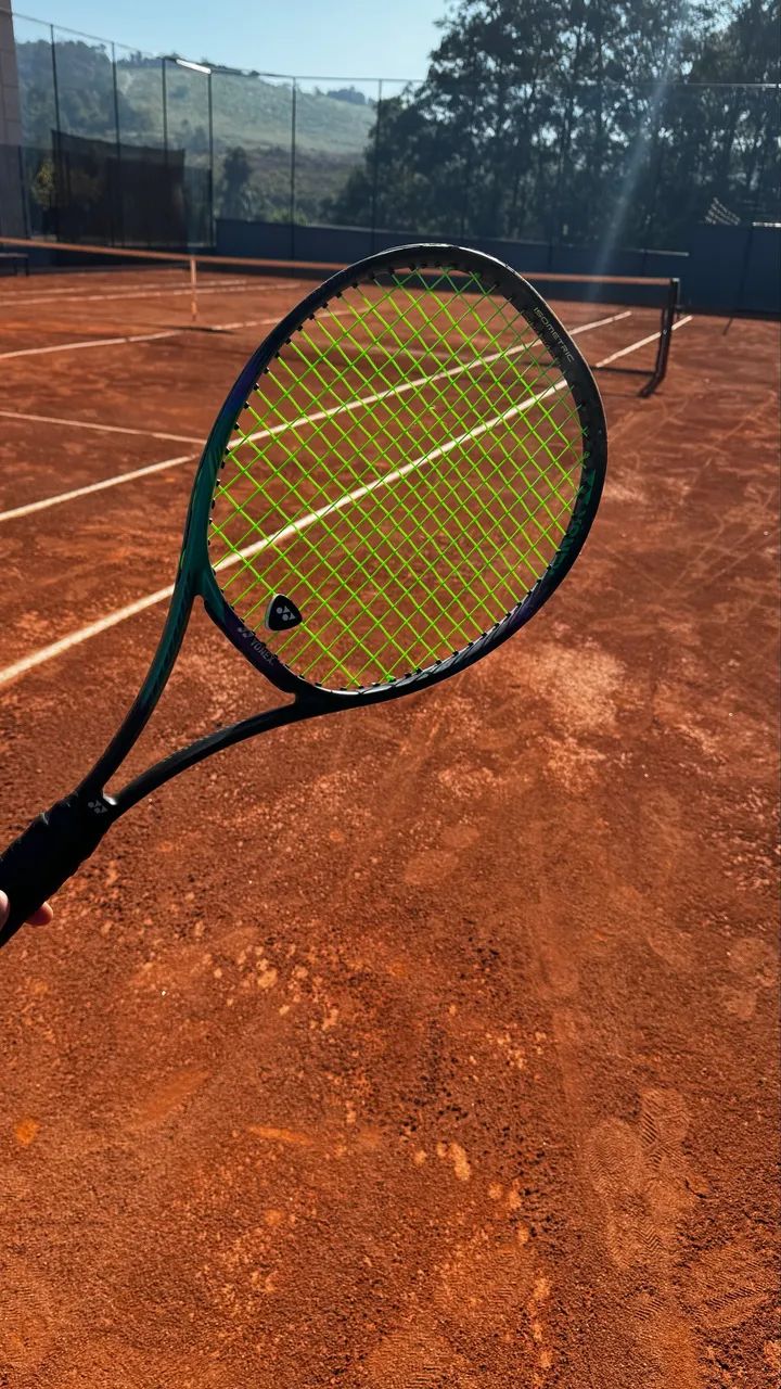 Raquete de tênis Yonex Vcore 100 - Foto 6