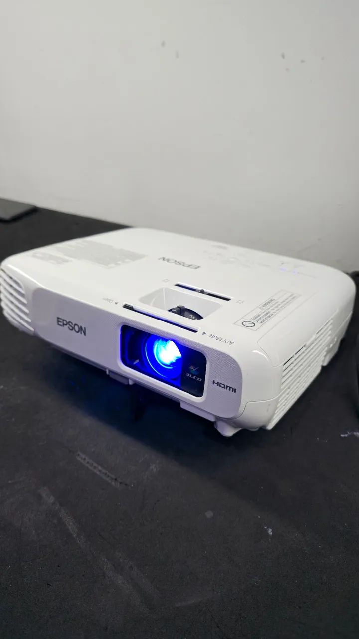 Projetor Eposon PowerLite X24+  - Foto 2