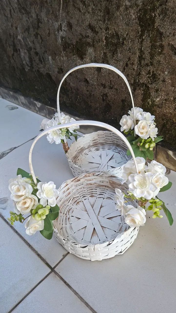 Cesta de flores e placa para casamento. - Foto 5