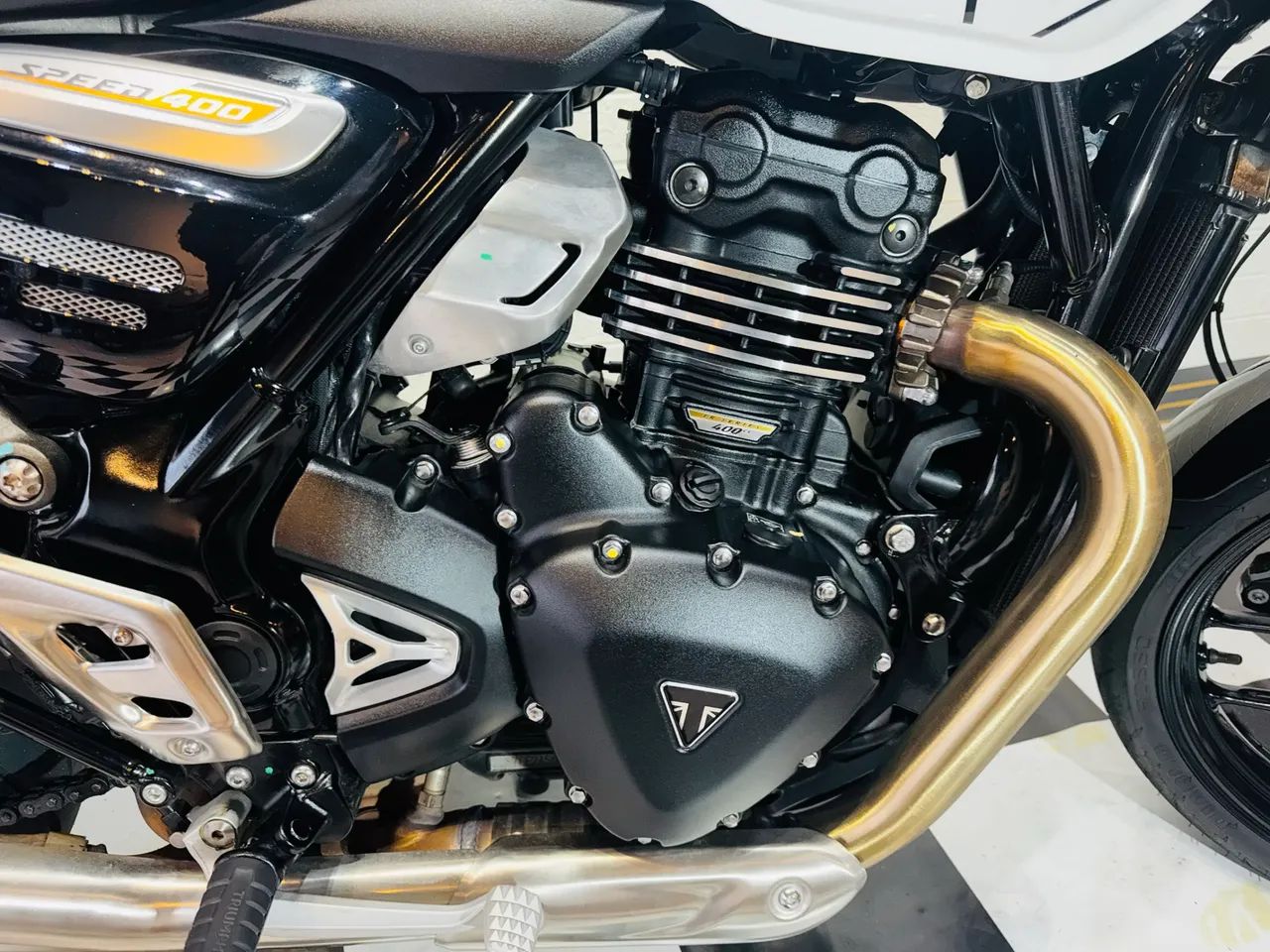TRIUMPH SPEED 400  - Foto 4