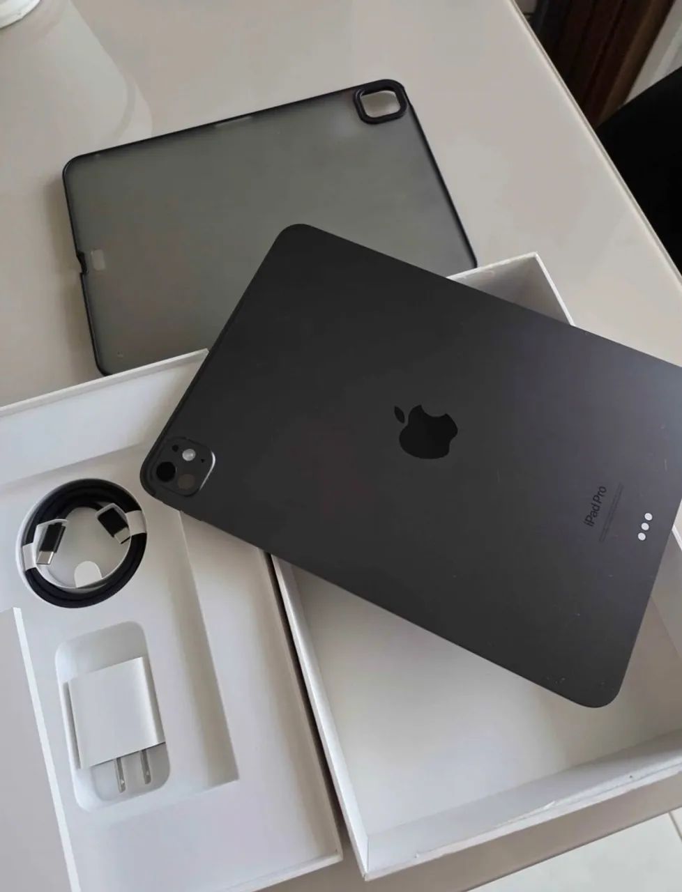 Apple iPad Pro 11? M4 256gb + Case