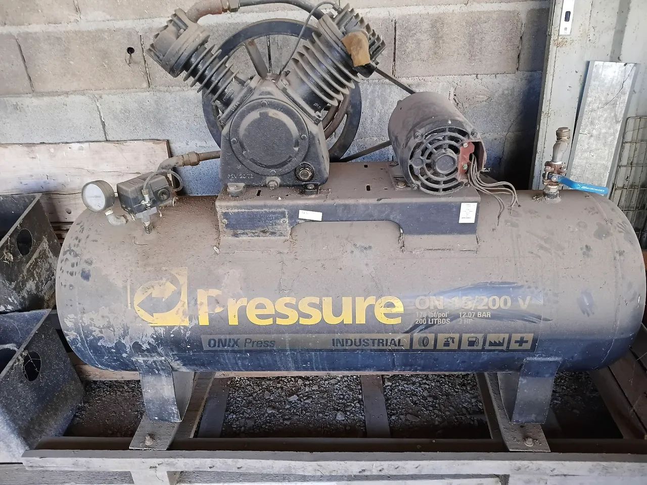 Compressor Pressure 175 lbf 200 litros  - Foto 2