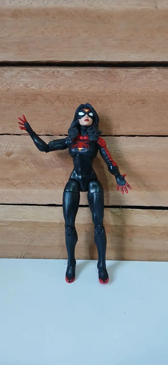 Boneca mulher aranha Marvel legends 15 cm