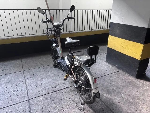 Bicicleta elétrica lev bateria de lítio 