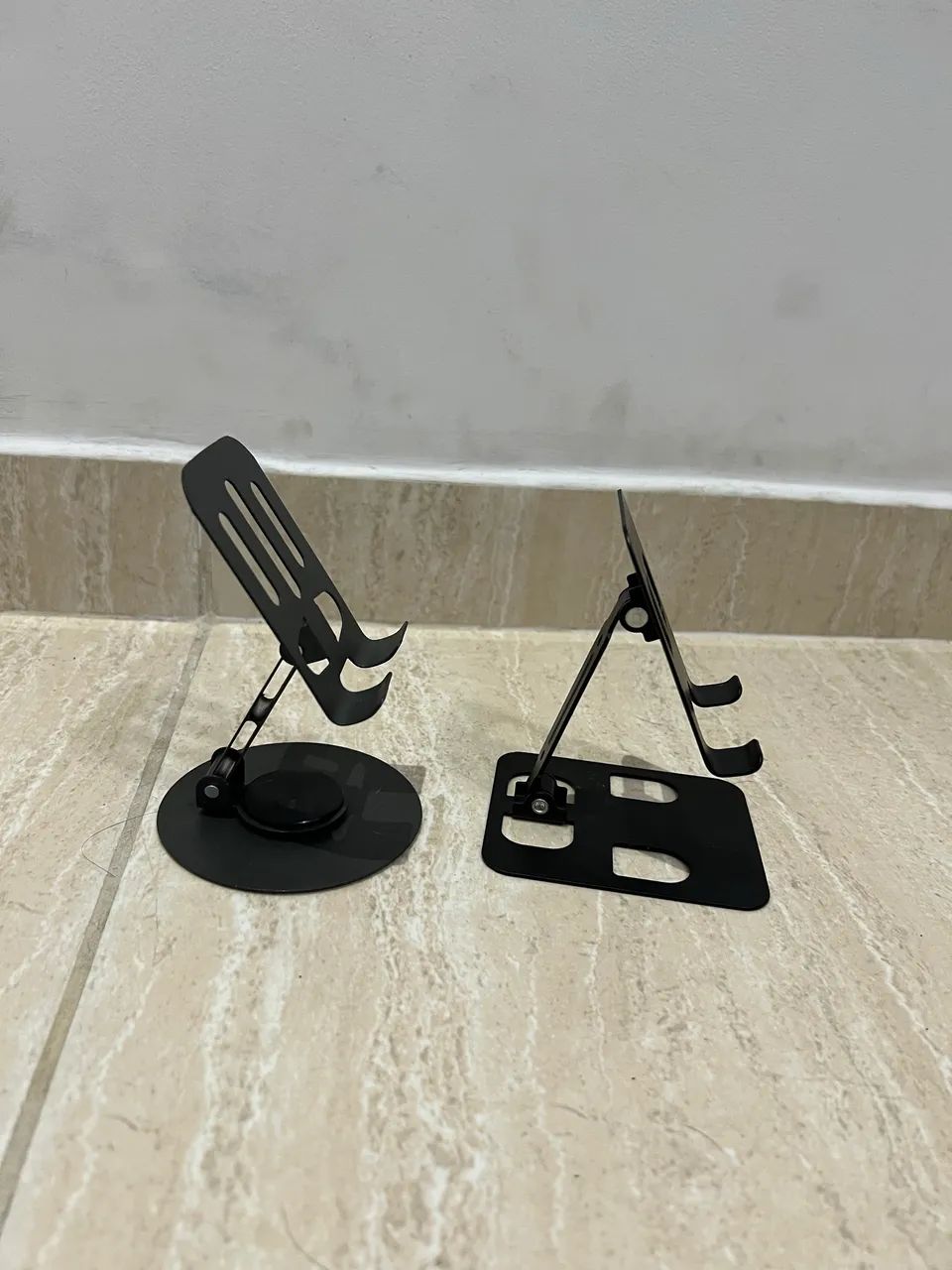 Suporte de Celular de Mesa em Metal