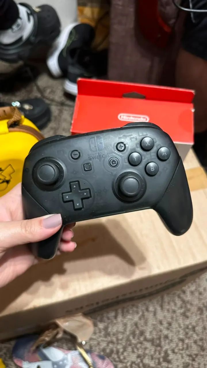 Controle Nintendo Switch Pro (Pro Controller) + Case - Foto 2