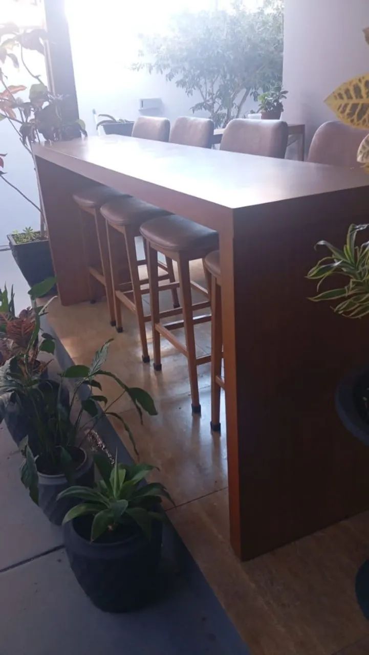 4 cadeiras com aparador - Foto 2