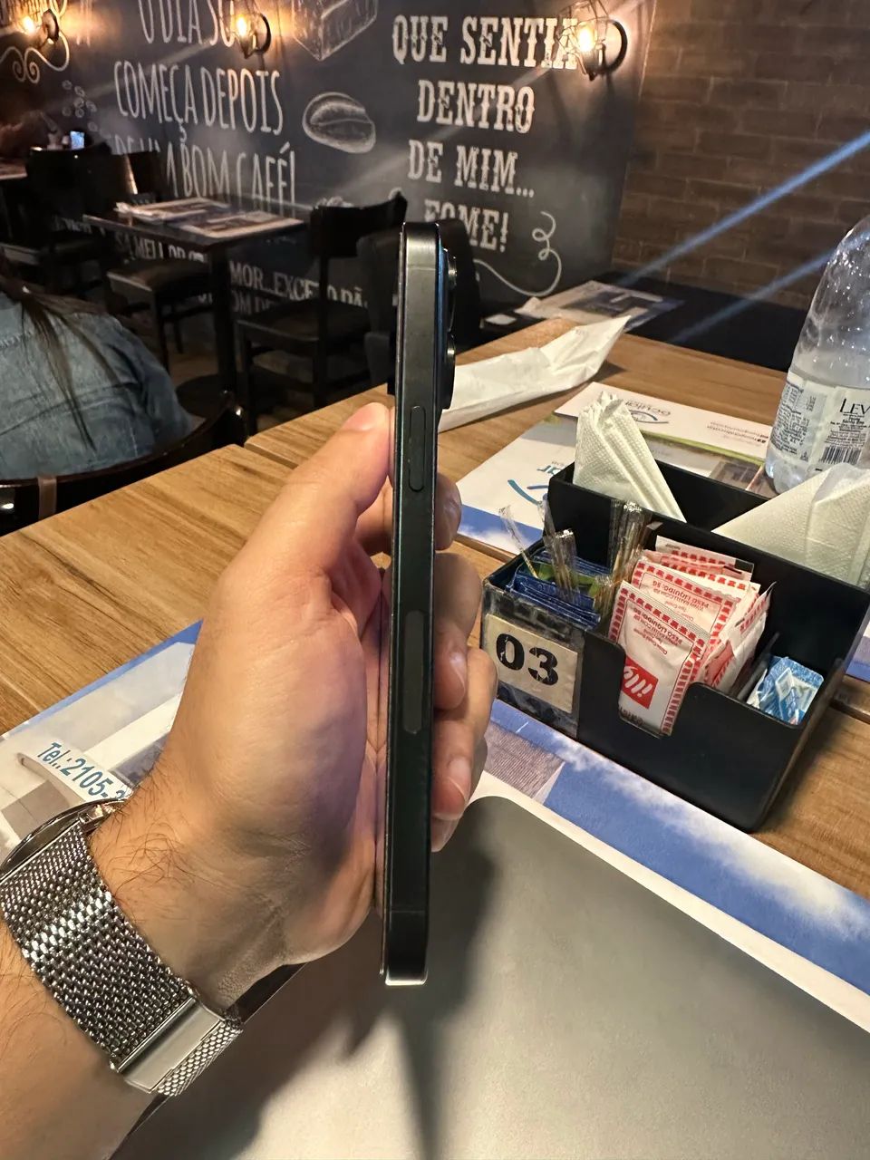 ? iPhone 15 Pro Max - 256 GB - Grafite - Foto 2