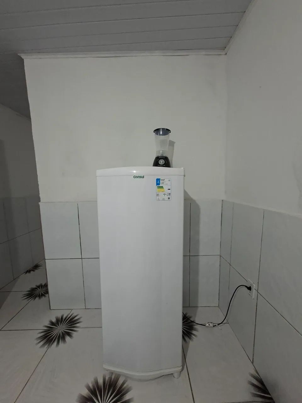 Geladeira semi nova