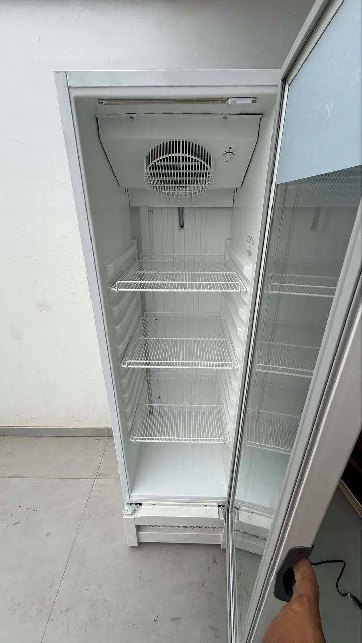 Expositor Metalfrio 326 litros 127v zerado  - Foto 2