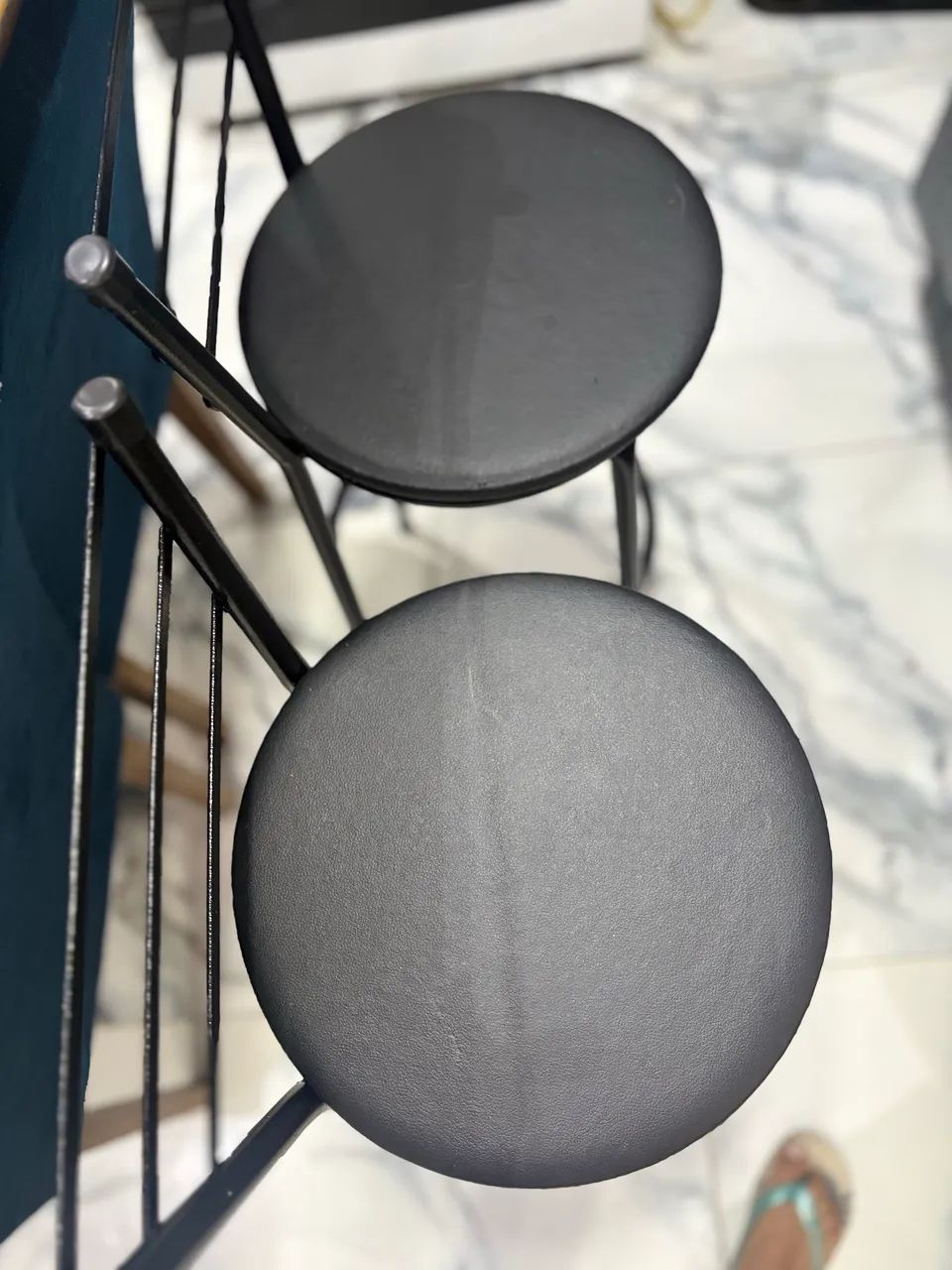 Banquetas de ferro com encosto - Foto 2