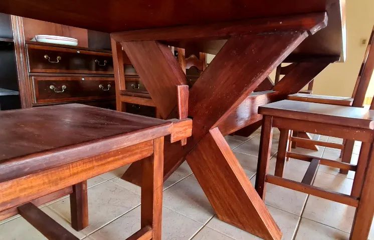 Mesa de jantar 3m madeira maciça 2,5m + 6 cadeiras - Foto 2