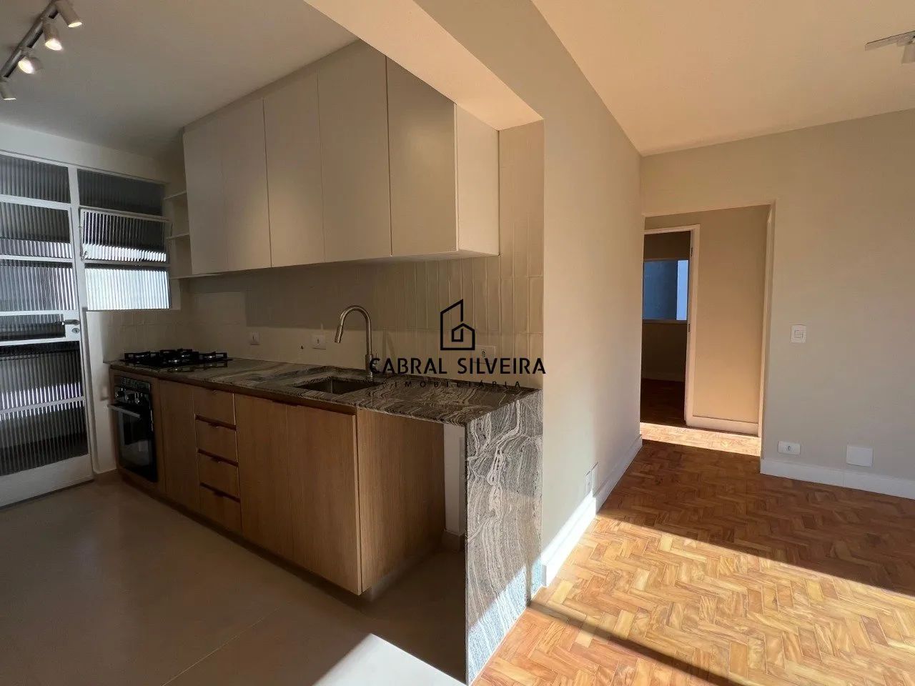 Apartamento Recém-Reformado com 3 Dormitórios à Venda em Moema - Foto 3
