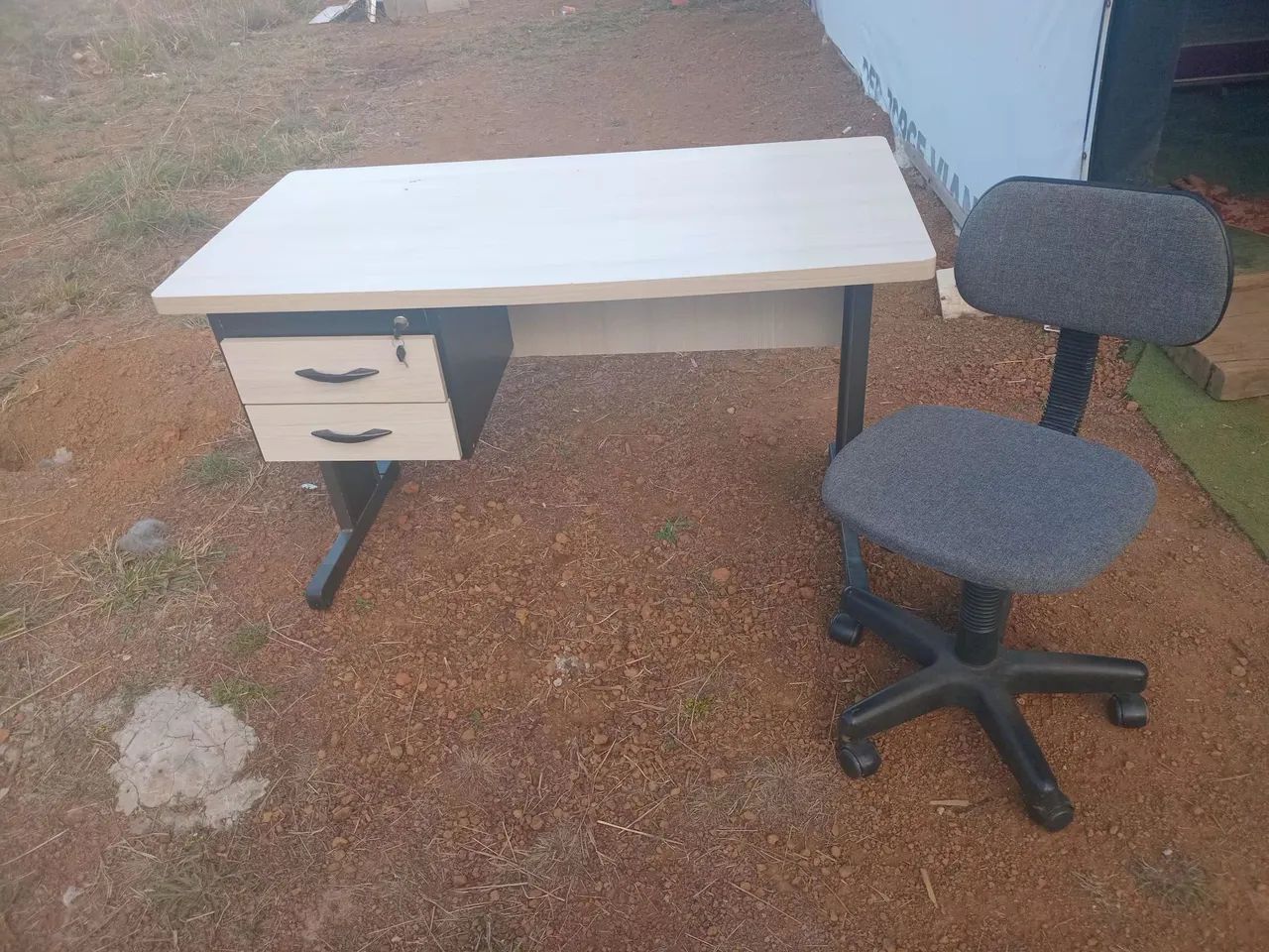 Vendo mesa de escritório - Foto 2