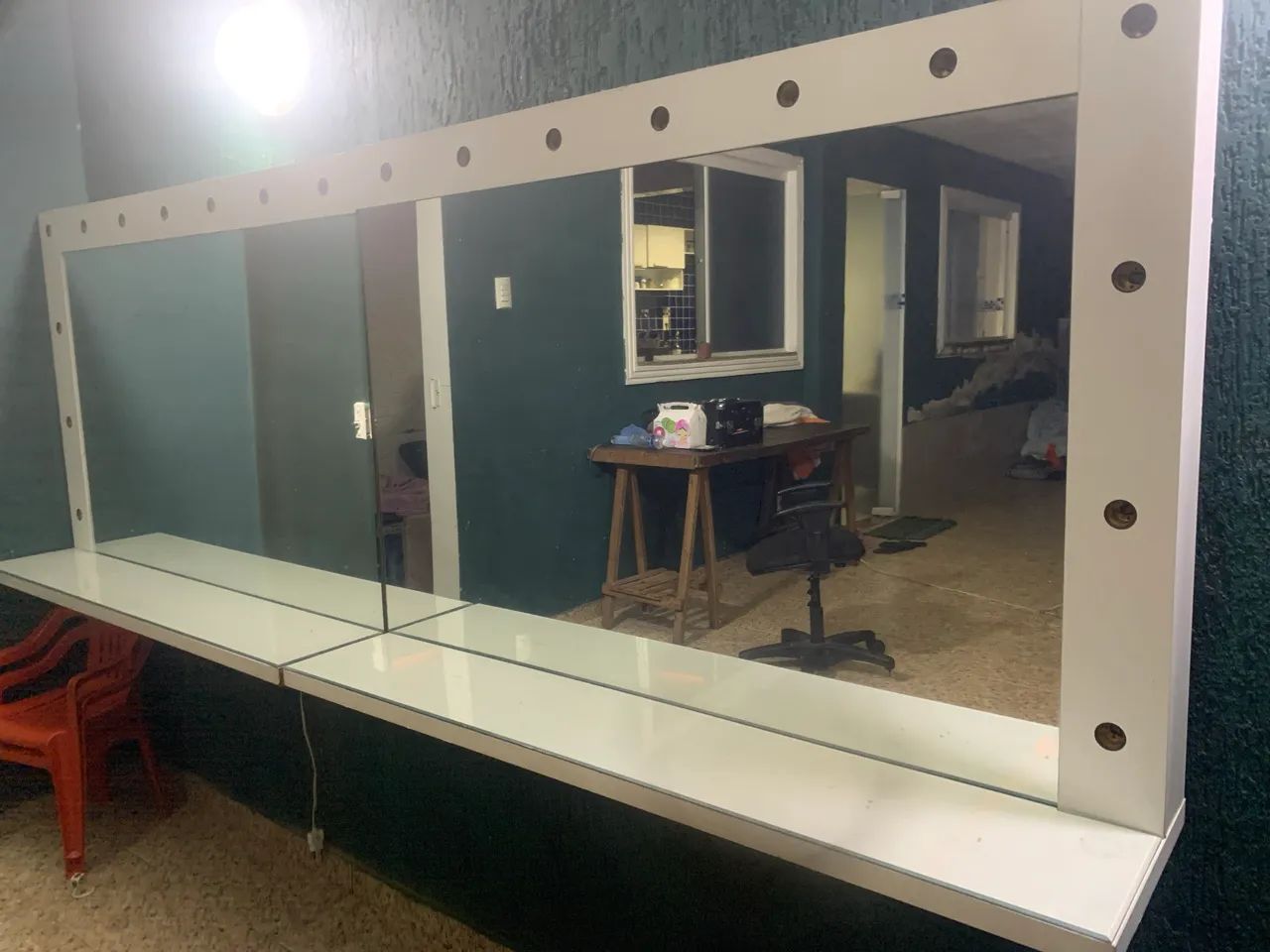 Penteadeira com espelho 