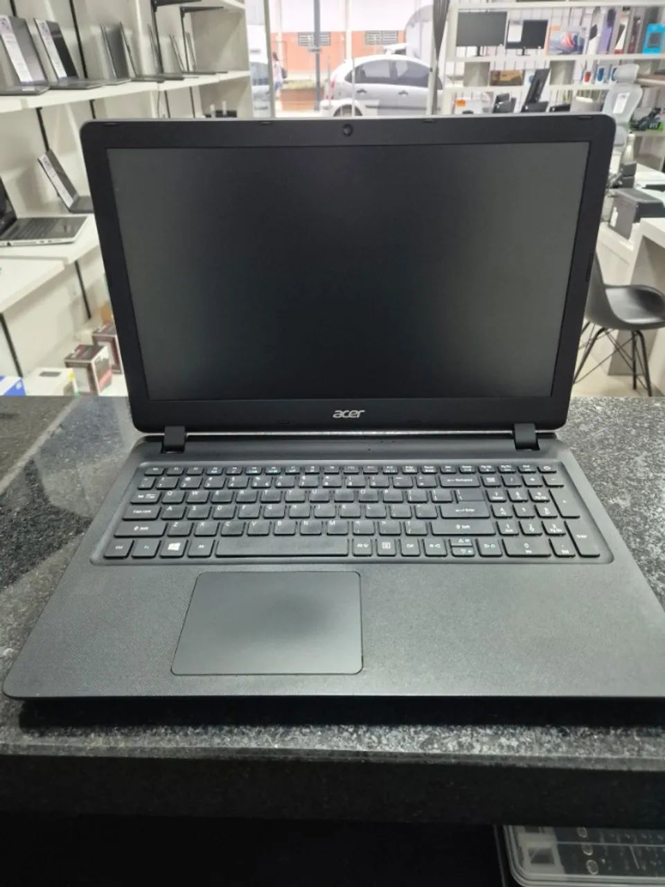 Notebook Acer E1-571