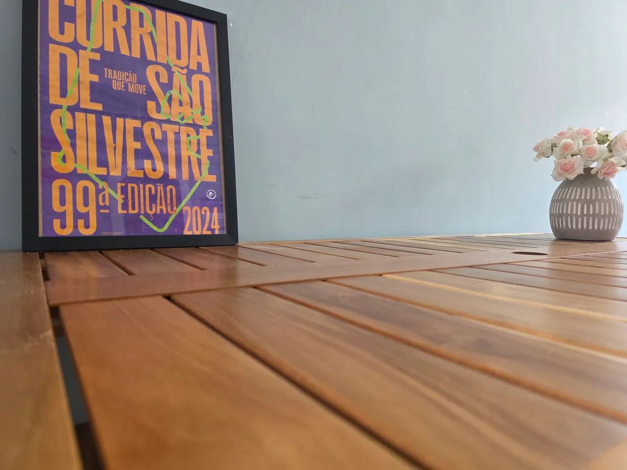 Mesa em madeira marrom - Foto 2