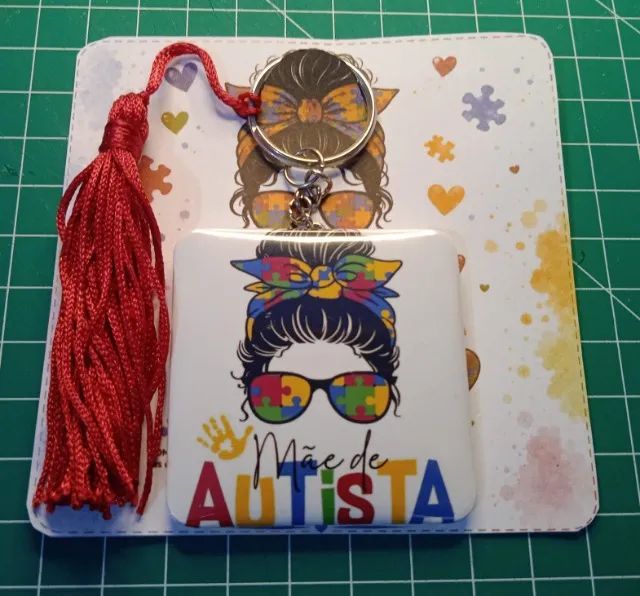Kit com 2 Bottons Chaveiro com Espelho no Verso - Foto 2