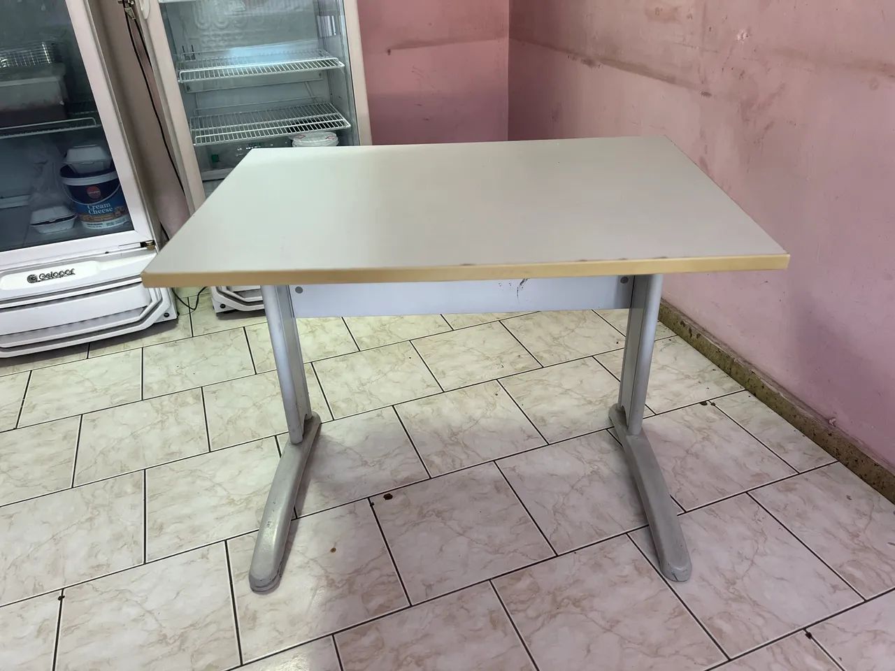 Mesa de estudos  - Foto 2