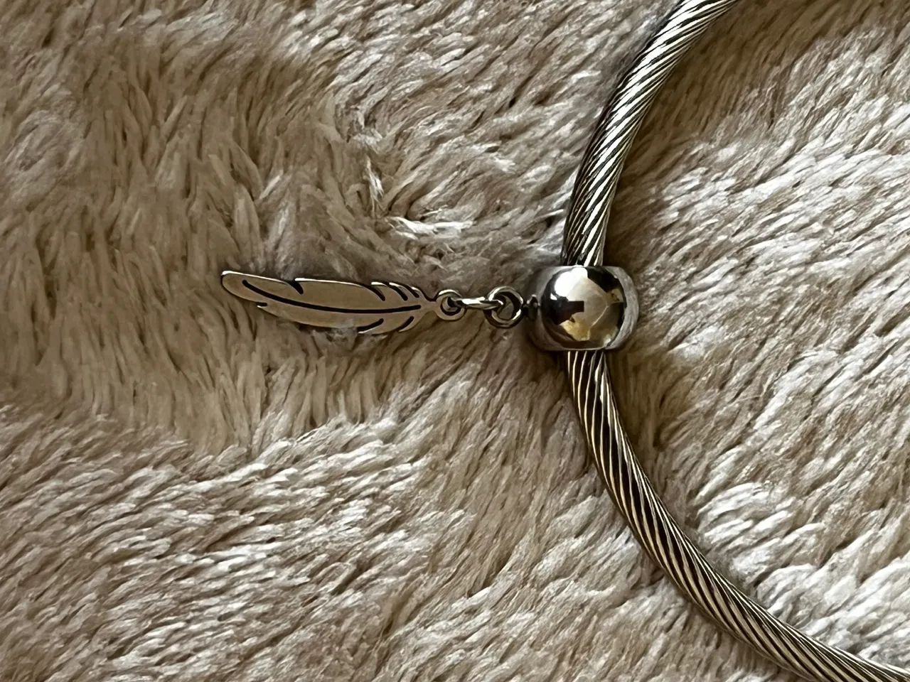 Pulseira de berloques de aço (TAM 18) + 2 berloques de aço  - Foto 3