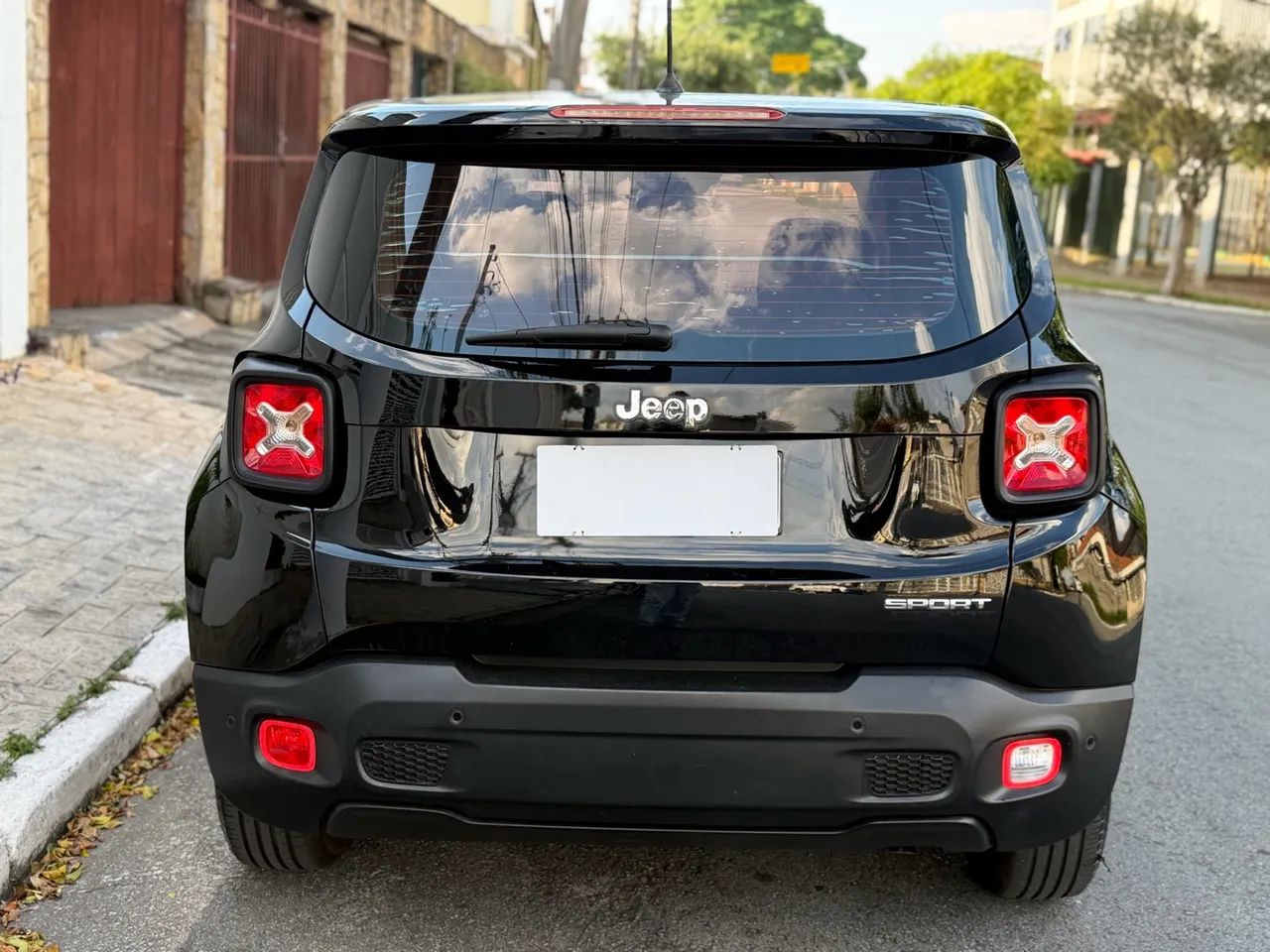 Jeep Renegade Sport 1.8 4x2 Flex 16V Mec., foto 4 de 18