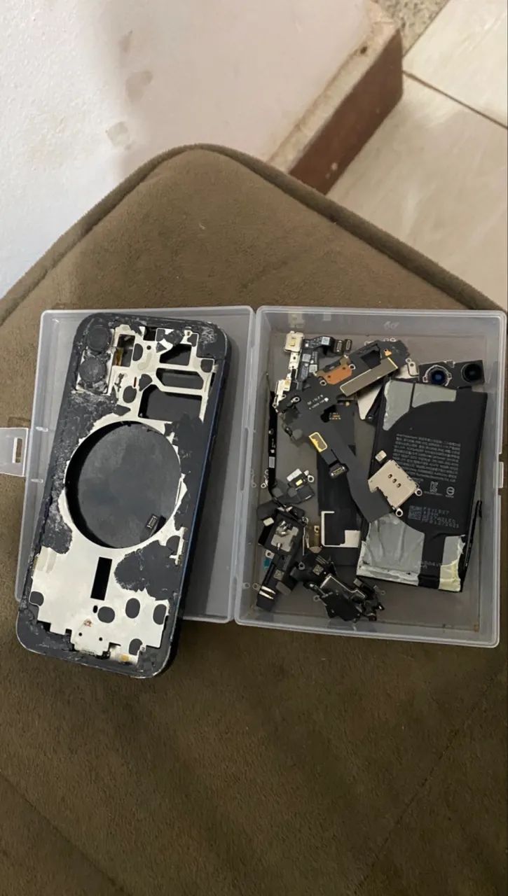 iPhone 12 pra retirada de peças 