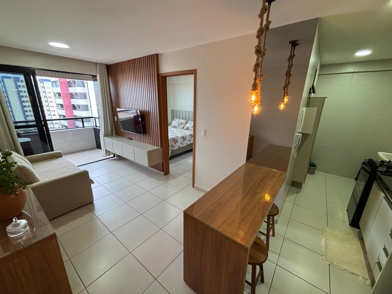 Alugo Edf Corais do Mar Quarto e Sala Mobiliado com Varanda, Jatiúca, Maceió  - Foto 2