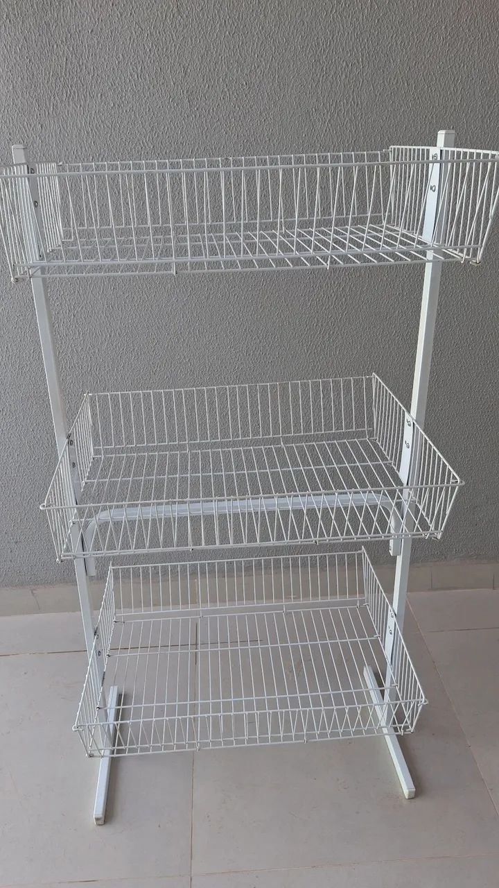Vendo expositor (arara) tipo cesta 