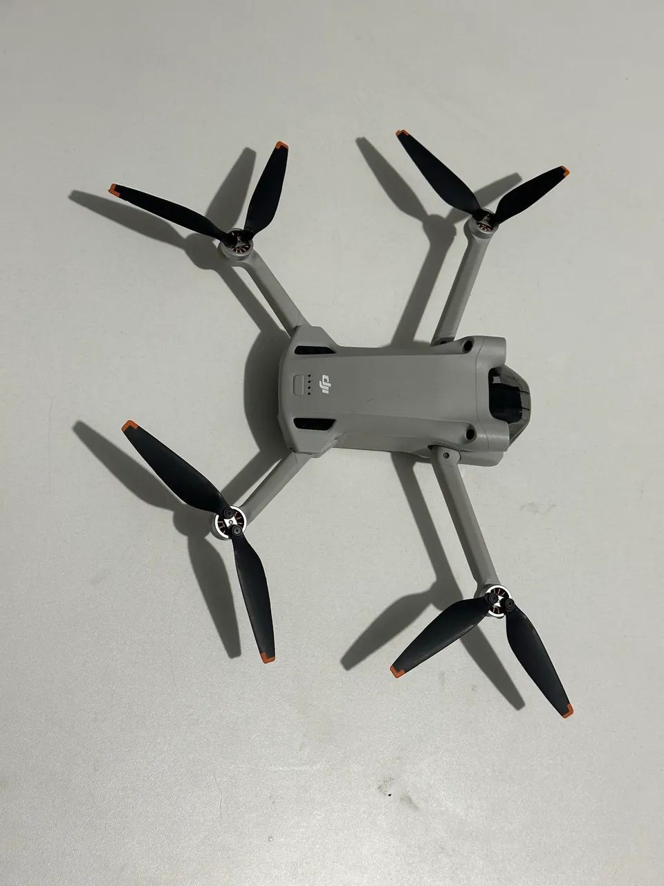 Drone DJI Mini 3 Pro + Combo Fly More + Controle com Tela (DJI RC)