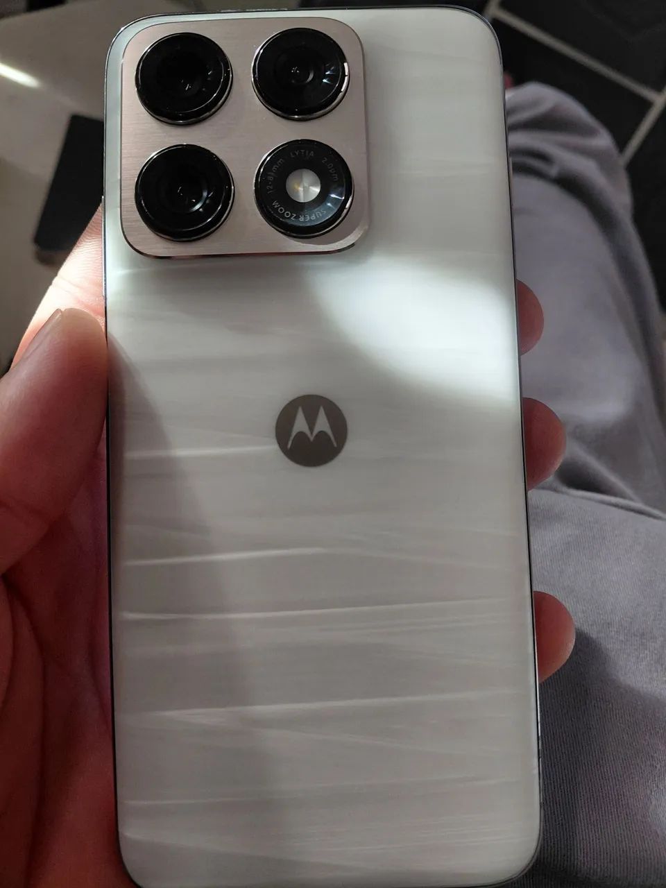 Motorola EDGE 70 PRO - Foto 2