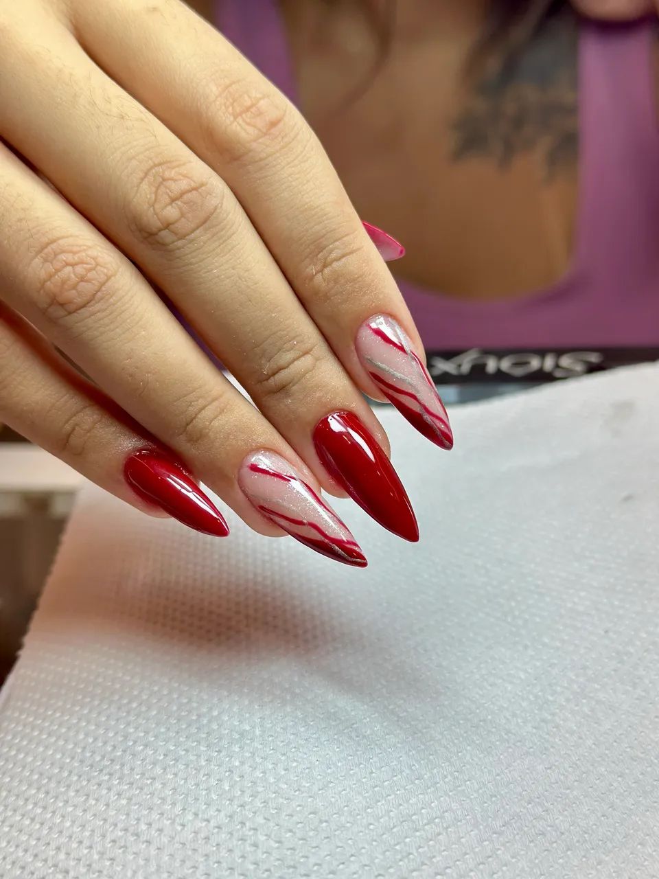 Unhas no molde ou fibra 