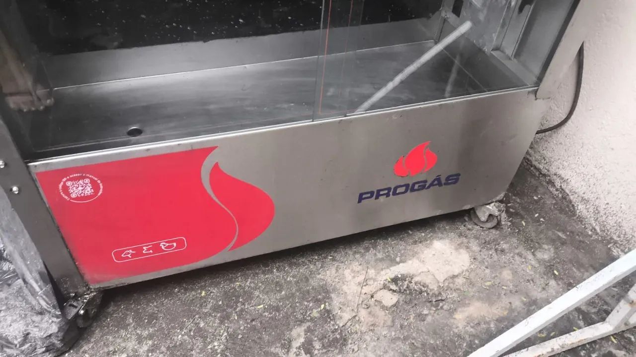 Vendo máquina de frango seminova. - Foto 2