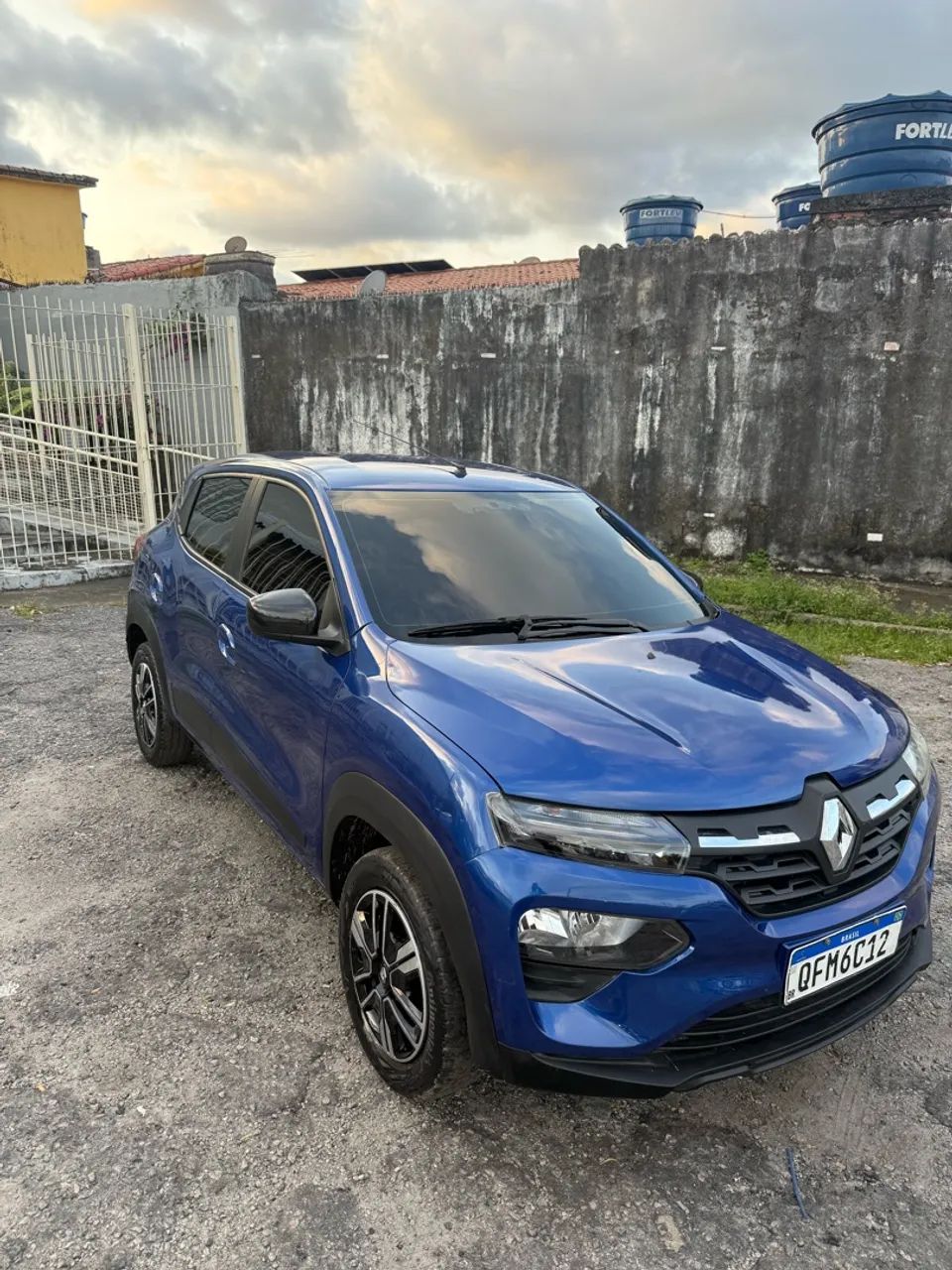 Renault Kwid INTENSE 1.0 FLEX 12V 5P MEC. 2023
