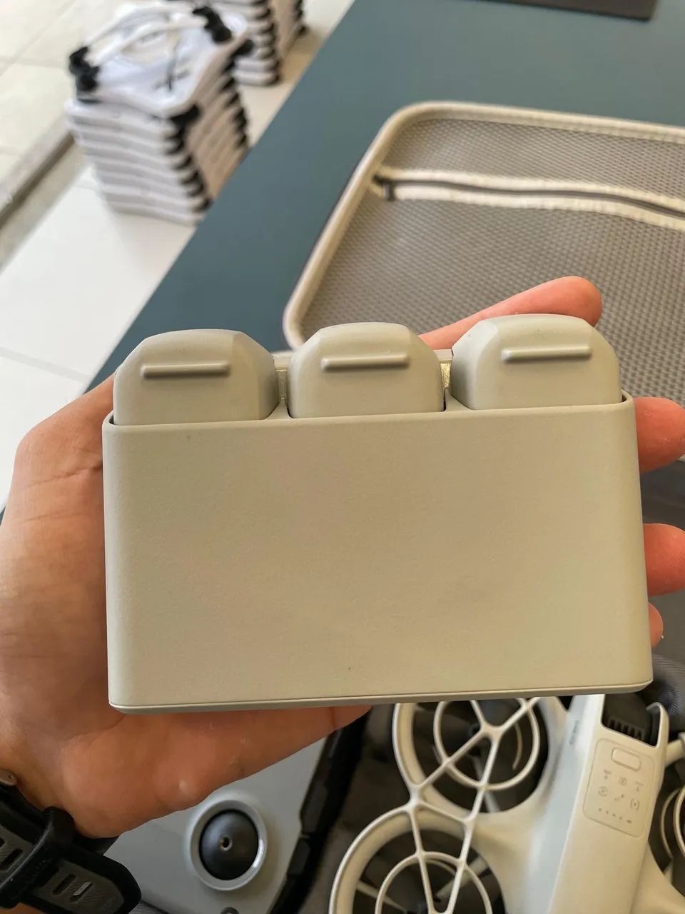 DJI NEO COM CONTROLE E HUB COM 3 BATERIAS - Foto 2