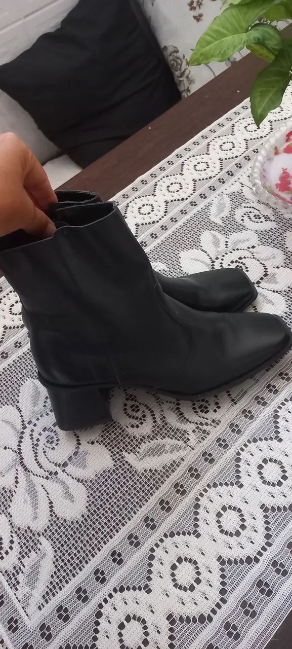 Bota couro legítimo marca Satinato tam 38 nova - Foto 2