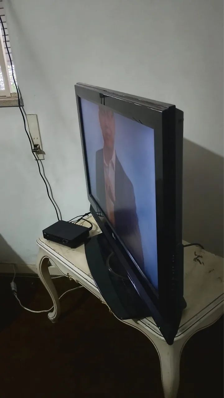 Tv LG 36 polegadas LCD em perfeito estado - Foto 2
