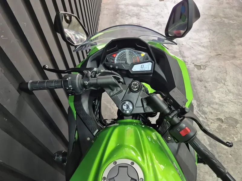 Kawasaki Ninja 300 cc  - Foto 4